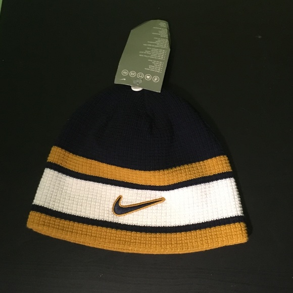 Nike Other - 🧢 NIKE SWOOSH LOGO REVERSIBLE BEANIE - NEW 🧢